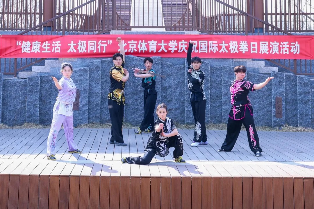 2d47c5b5570f4a8a96a7b3a16a4bda24.jpg 2d47c5b5570f4a8a96a7b3a16a4bda24.jpg